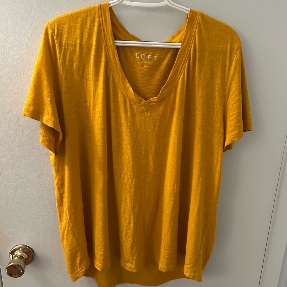 LOFT Mustard Yellow Short Sleeve Tee sz XL